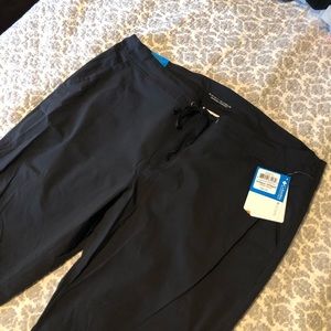 Columbia Womens Anytime Outdoor Boot Cut Pant, size 18.